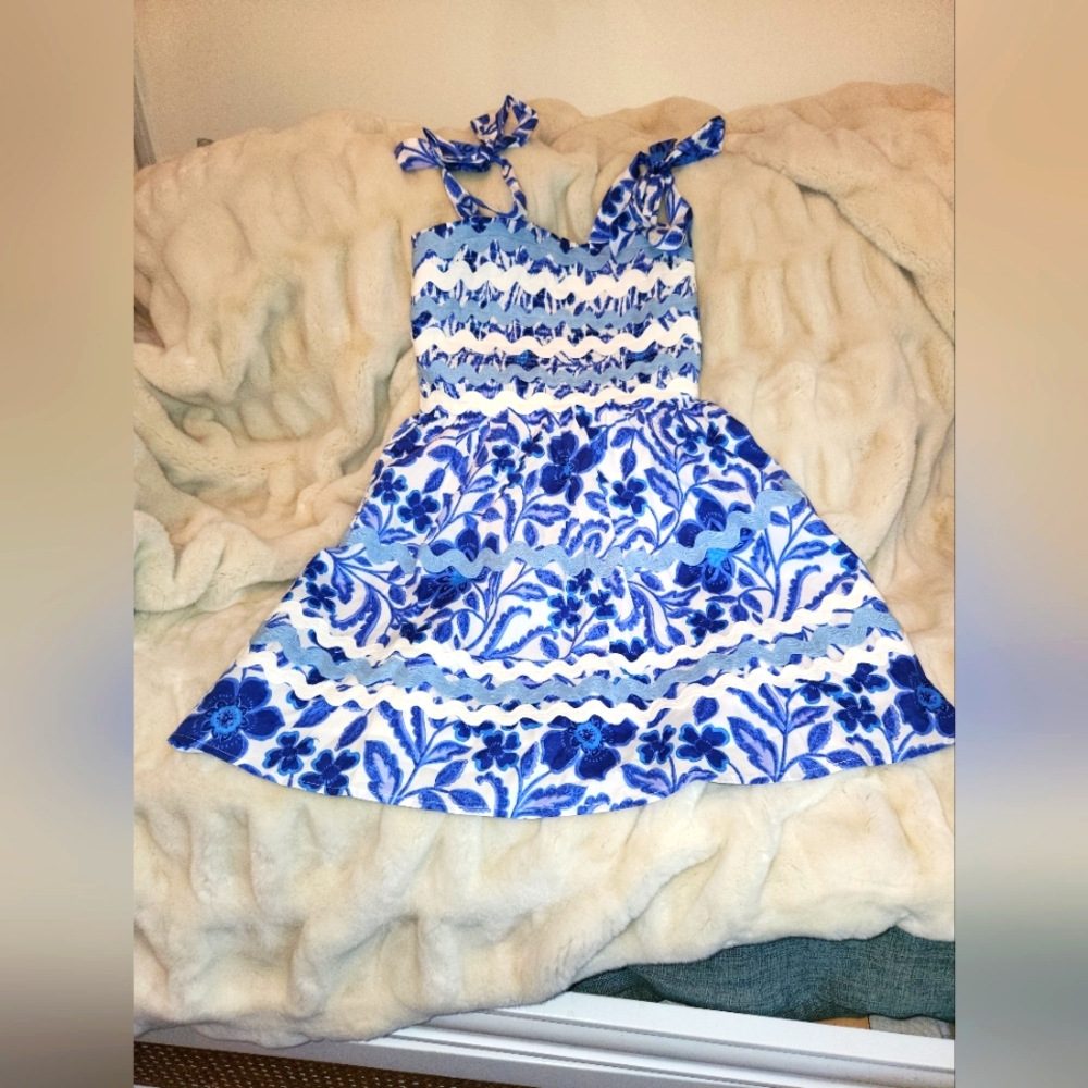 Chic Blue Floral Mini Dress